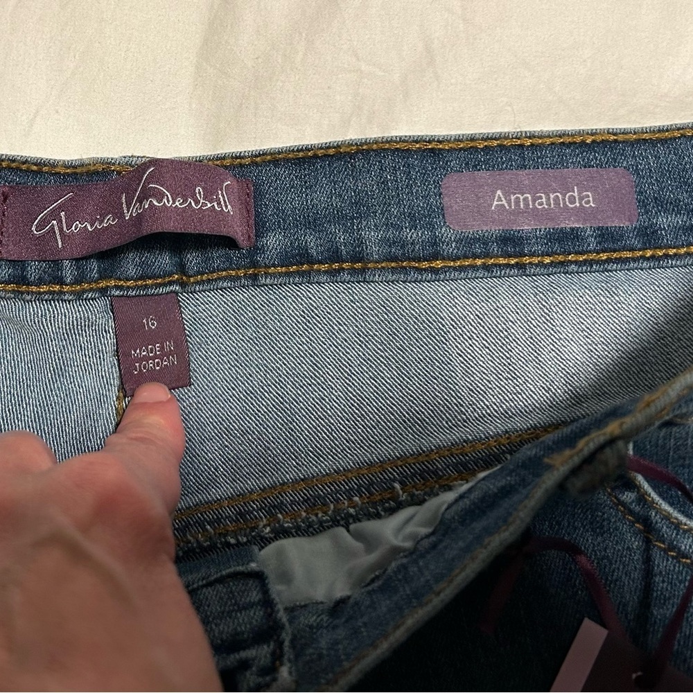 Gloria Vanderbilt Women's sz 16 short Blue Jeans NEW WITH TAGS - Picture 5 of 7